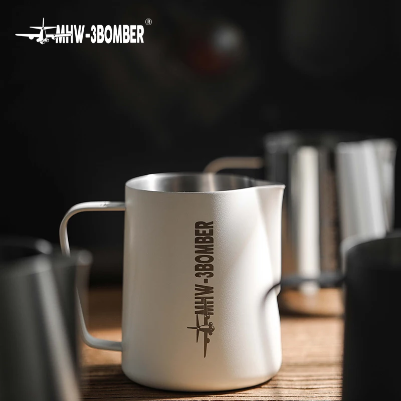 

MHW-3BOMBER 3.0 Milk Frothing Pitcher 450/600ml Stainless Steel Steam Milk Pitcher Jug for Espresso Latte Art Coffee Accessories