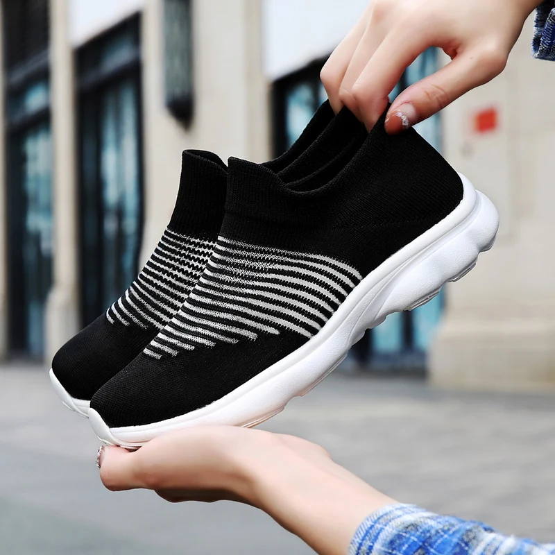 

Women's Flat Bottomed Summer Casual Sneakers Lightweight Mesh Loafers Outdoor Jogging Couple Breathable Soft Soled Tennis Shoes
