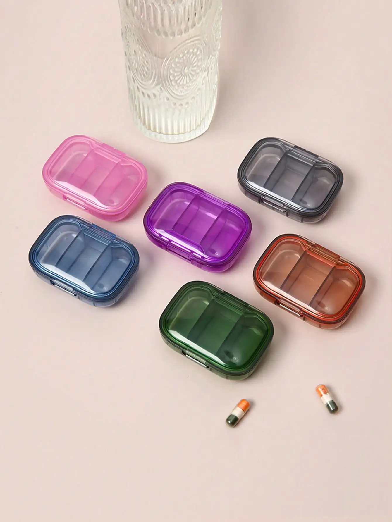 1 Mini Pill Box - Ultra-Compact, 3 Compartments, Dust-Proof, Medication Management, Convenient for Daily Doses - Portable and Lightweight Design, Suitable for Travel or Home Use