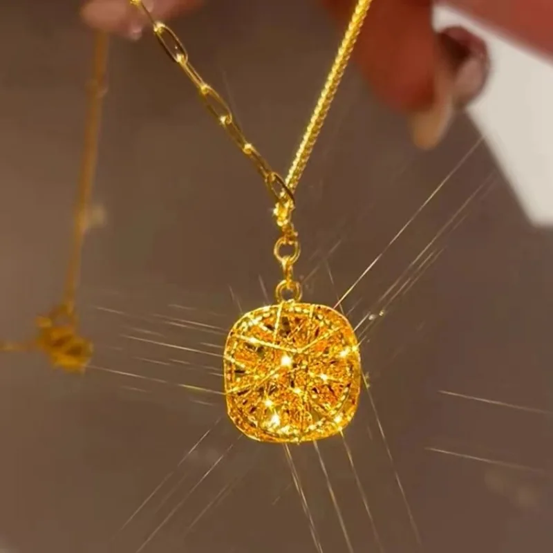 

Real 18K Gold Square Pendantfor Woman Luxury AU750 Pendant Necklace Fine Jewelry High-quality Banquet Gift
