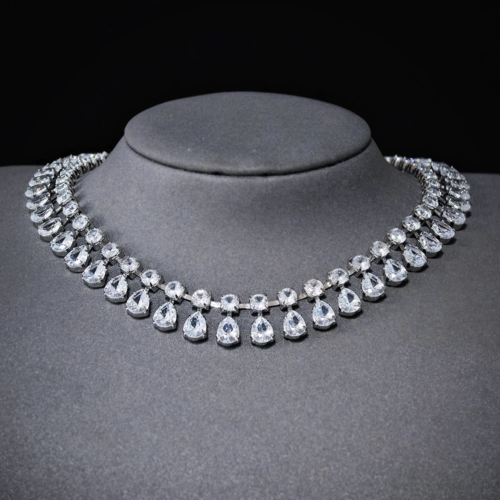 2023 New Luxury Marquise Silver Color on The Neck Necklace x8323