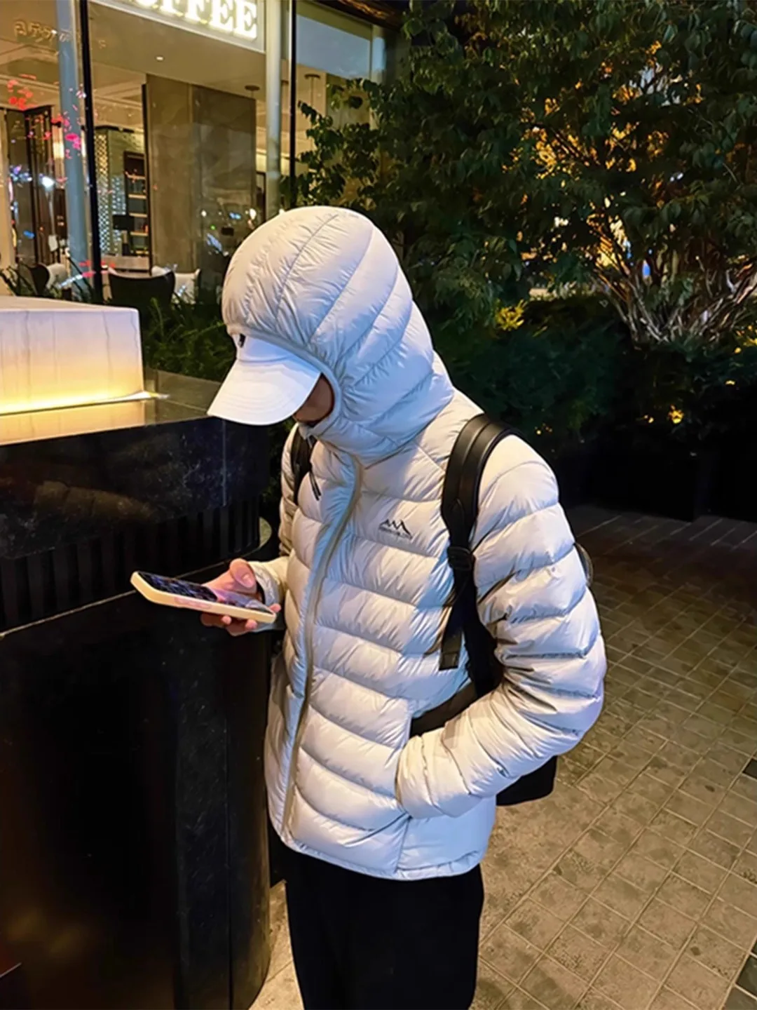 

Thiened Warm Cotton Jaet ex Winter Outdoor Cold Resistance Light Weight Stand Fit Hooded Long Sve Pure Color