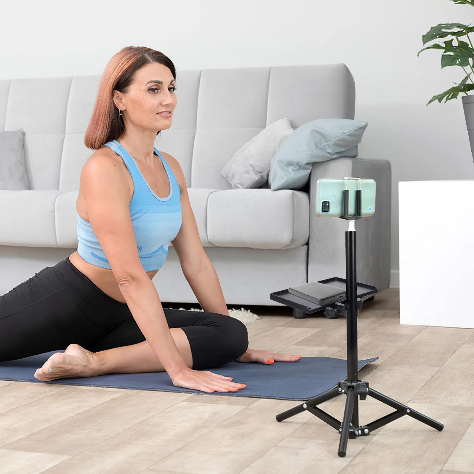 

Microphone Stand Accessory Tray ABS Clamp-on Raised Utility Shelf with Sponge Pad Anti-Scratch Clip Holder for Sound Card Mic