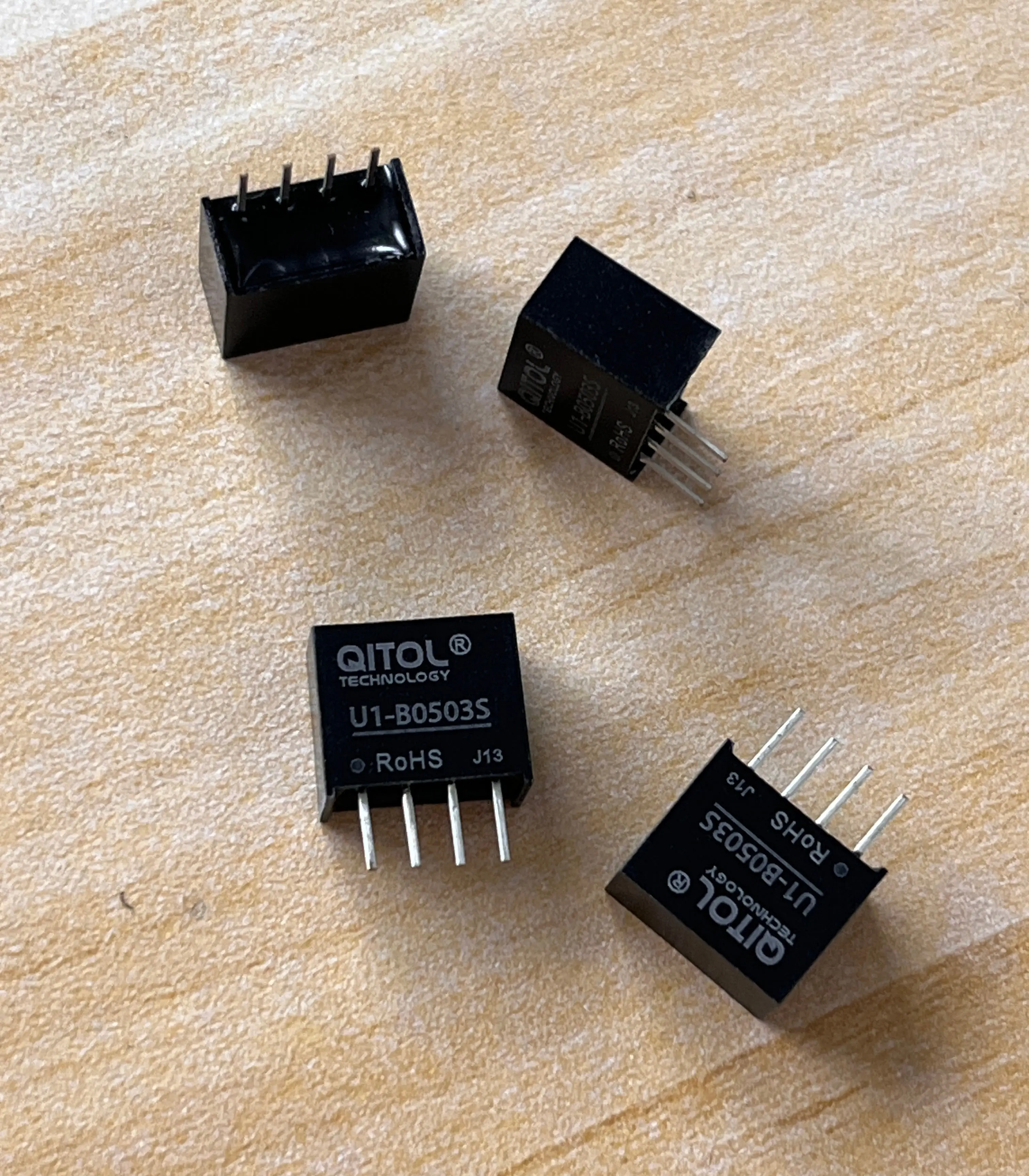 

1W U1-B0503S-1WR3 Miniature DC-DC Power Converter 5V TO 3.3VDC Step-Down Switching Disconnector Module for Electronic Components