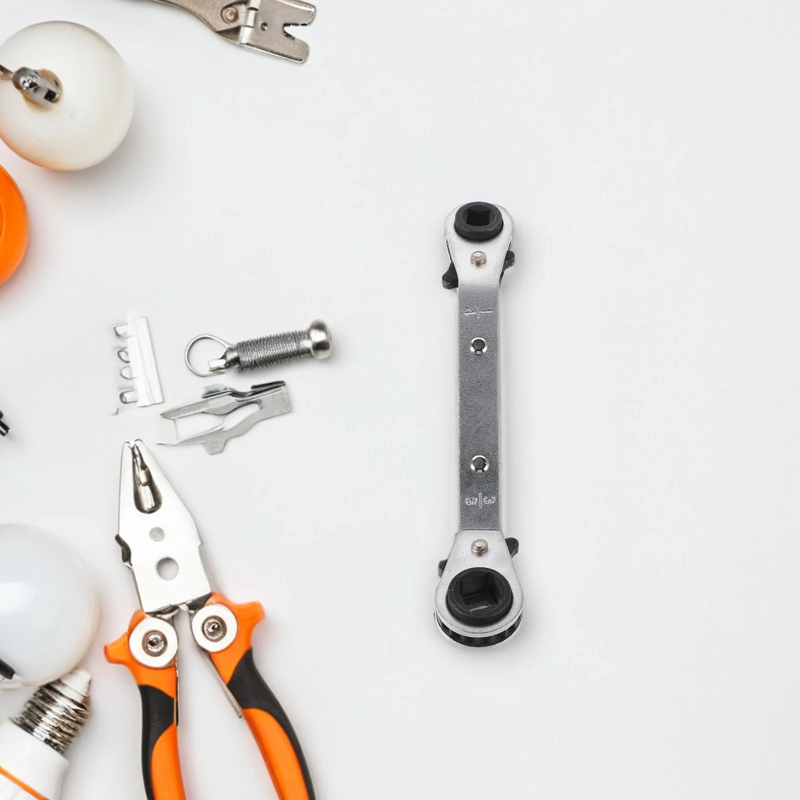 Automotive Hexagonal Ratchet Wrench Dual-Use Small Compact Lightweight Reversible Quick Ratchet Socket Wrench Air Conditioner