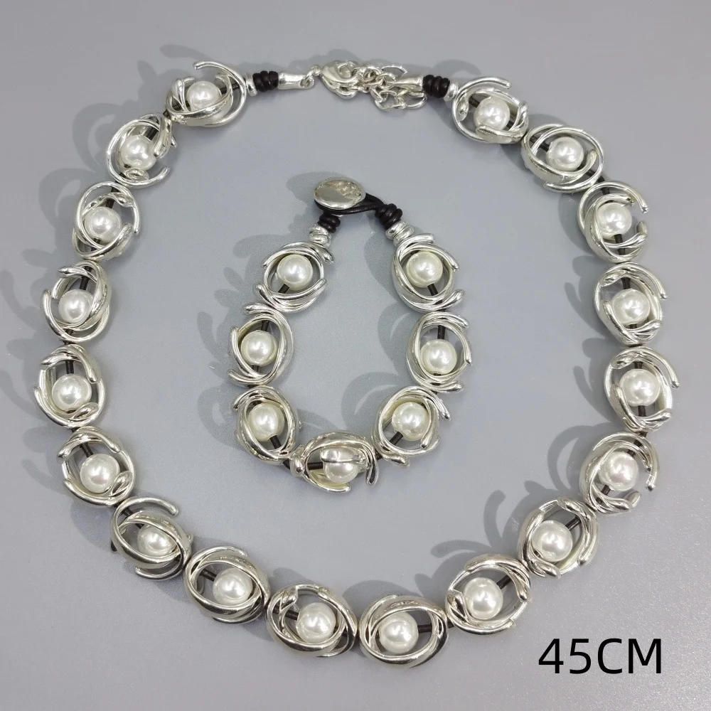 Spain 2026 high-end design crescent pearl bracelet necklace jewelry two-piece set surprise gift for friends