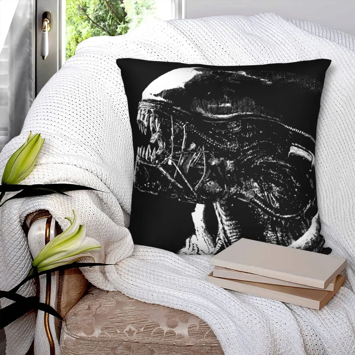 Alien Xenomorph Square Pillowcase Polyester Linen Velvet Creative Zip Decor Throw Pillow Case Sofa Seater Cushion Cover