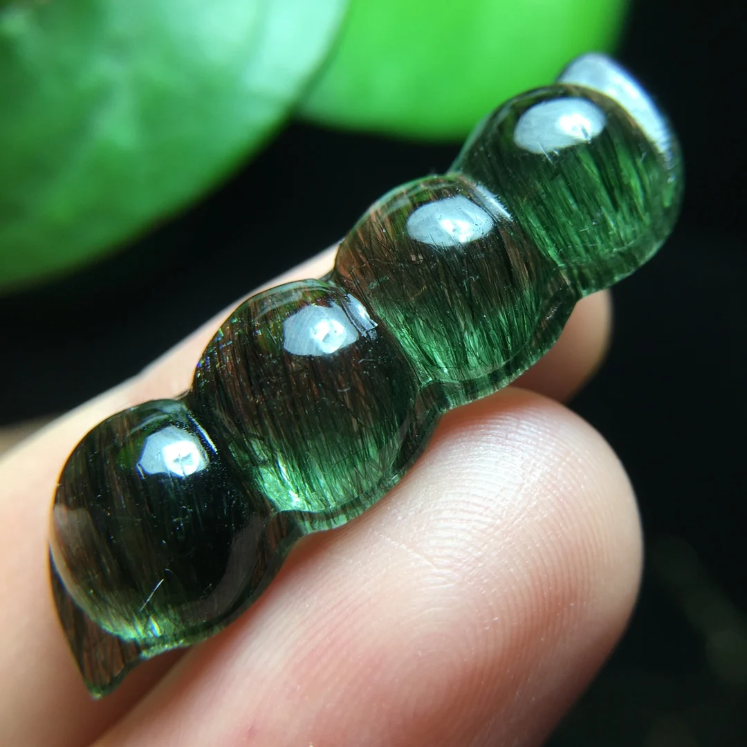 Natural Green Phantom Quartz Pendant Brazil Women Men 37*11.2*6.9mm Bean Green Phantom Fashion Jewelry AAAAAA