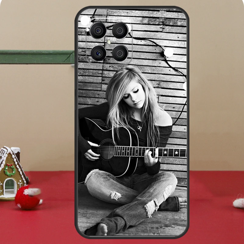 Singer Avril Lavigne For Huawei Honor Magic 5 Pro X8 X9a 50 70 P Smart 2019 Nova 9 5T P60 P20 P40 P30 Lite Case