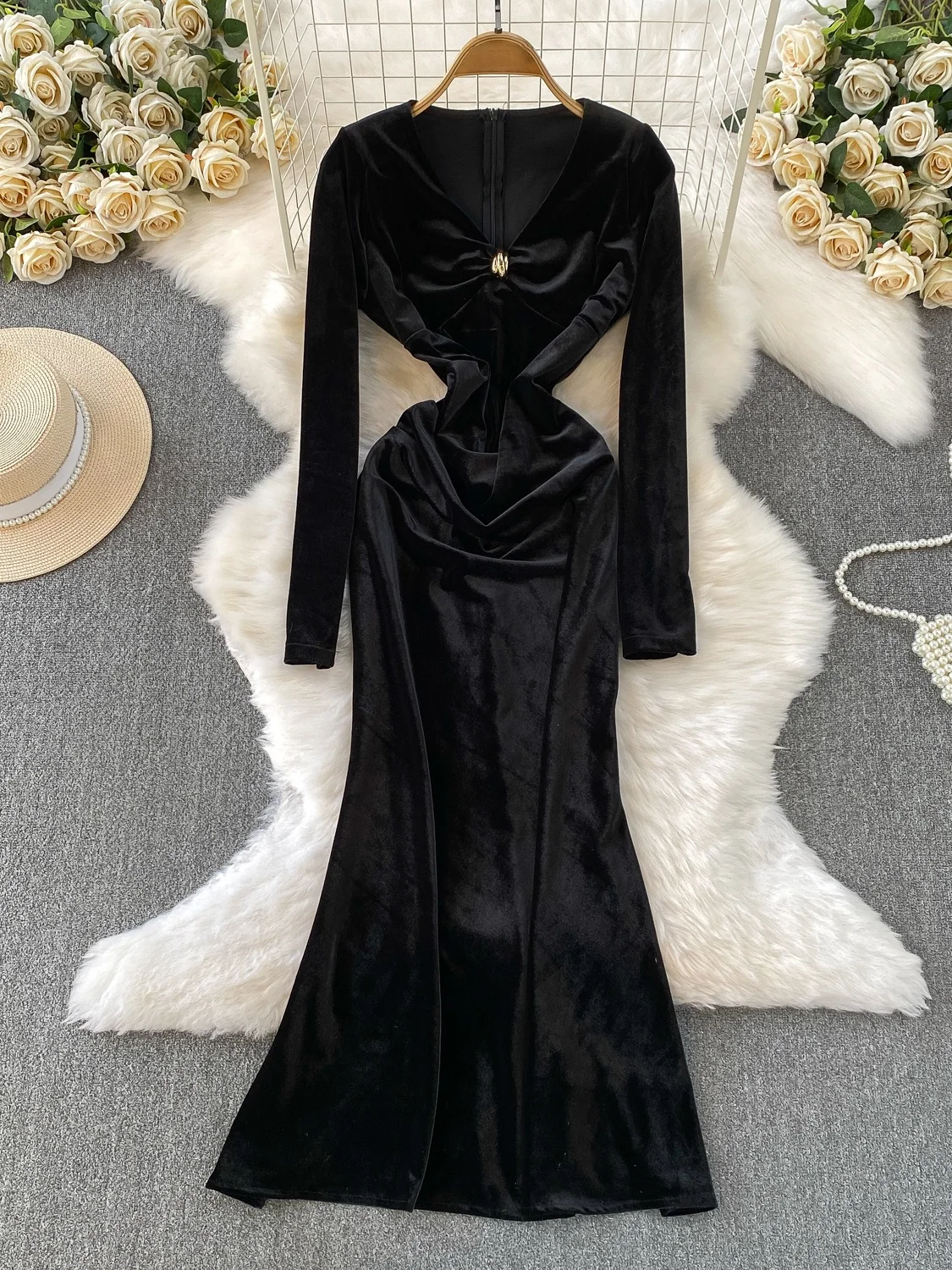 تنورة Ele Velvet Fi Tail Dr مع Metal Bule Long Sve V-Ne عالية الخصر على شكل حرف A للنساء الفاخرة