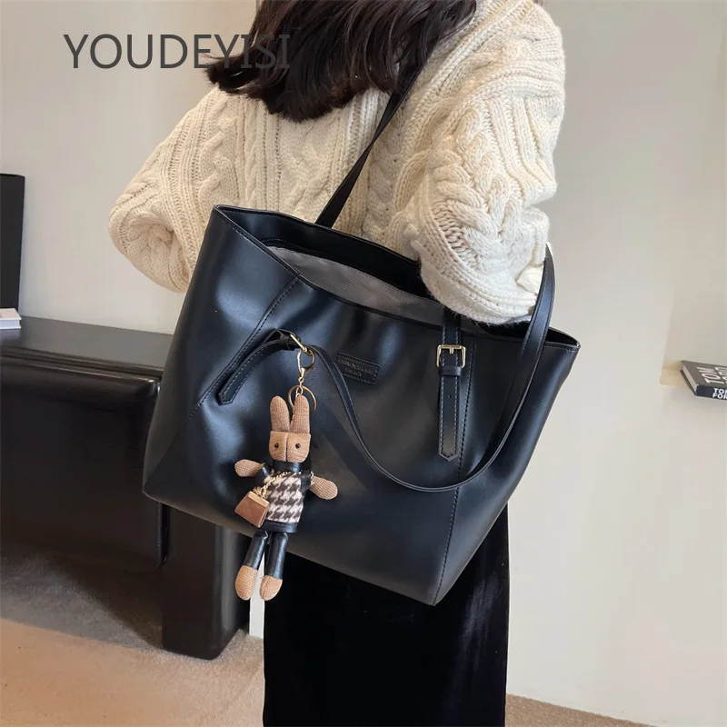 YOUDEYISI Large-capacity Simple Tote Bag: A Must-have Shoulder Bag for Female College Students Commuting To Class