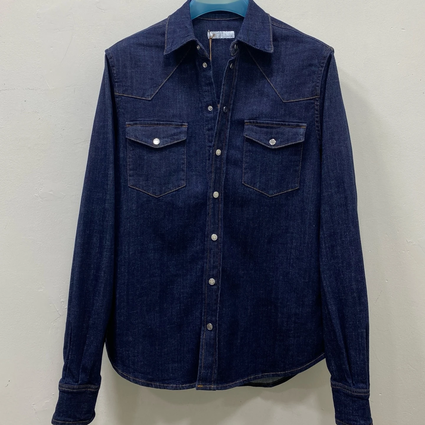 

Италия LP Мужская одежда 2025 Ранняя осень Новая модная мужская повседневная джинсовая куртка с длинными рукавами и лацканами