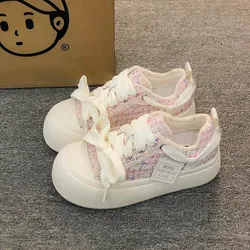 Koreańskie buty Casual Female Sneakers Round Toe Wedge Basket 2024 Clogs Platform Modis Sports Small New Cross Summer Creepers Cros