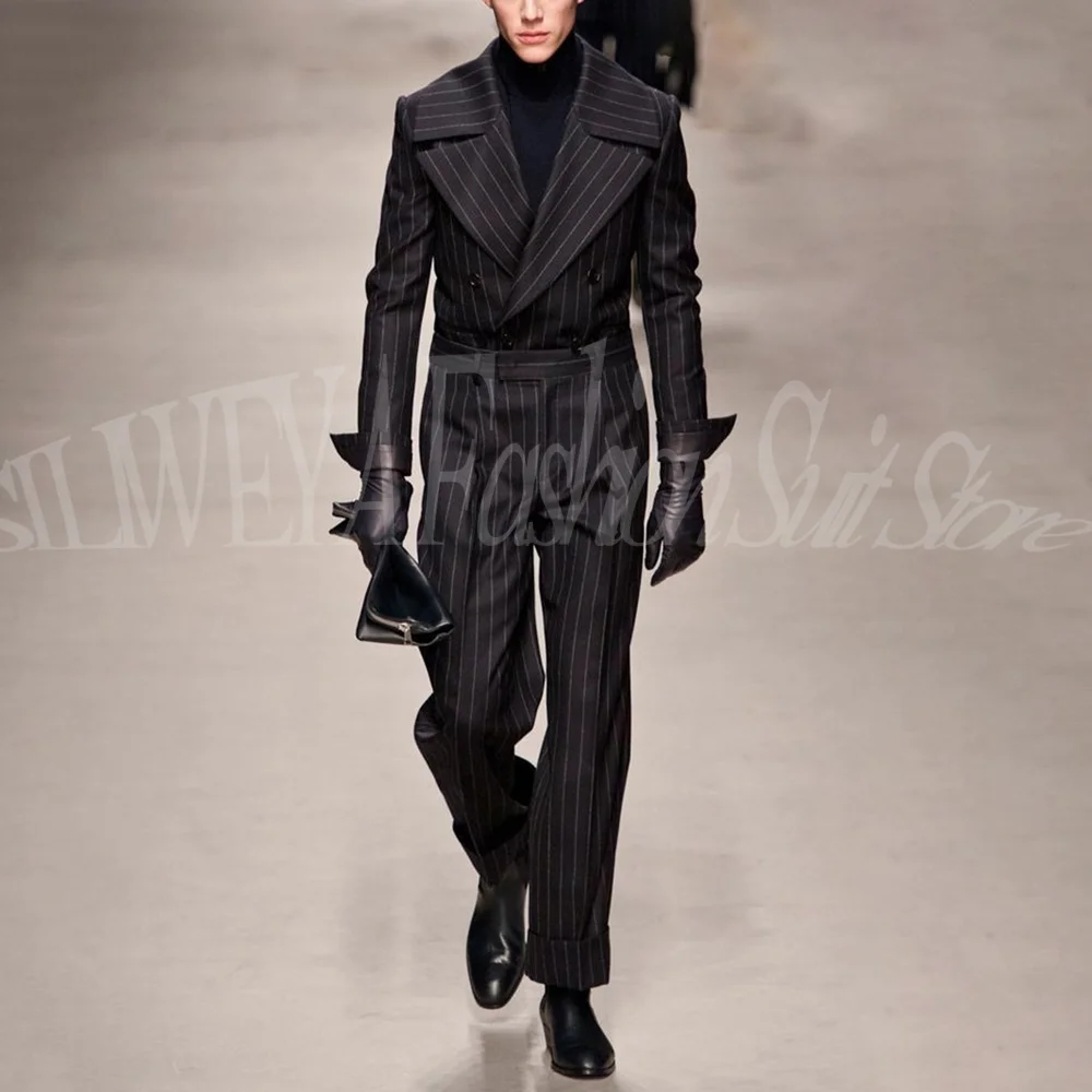 

Fashion Black Stripe Suit Peak Lapel Tuxedos for Groom 2 Pieces Jacket Pants Costume Homme Business Casual Trajes Para Hombre