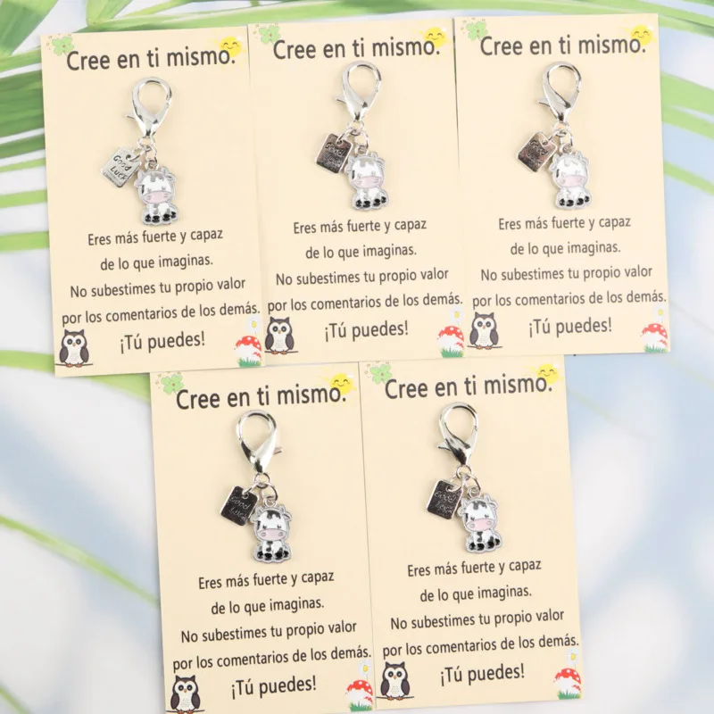 Lot de 5 porte-clés mignons vache avec étoiles/bonnes affaires, marque Good Luck, avec carte étoile porte-bonheur et breloque porte-bonheur, pour sac décoratif et voiture