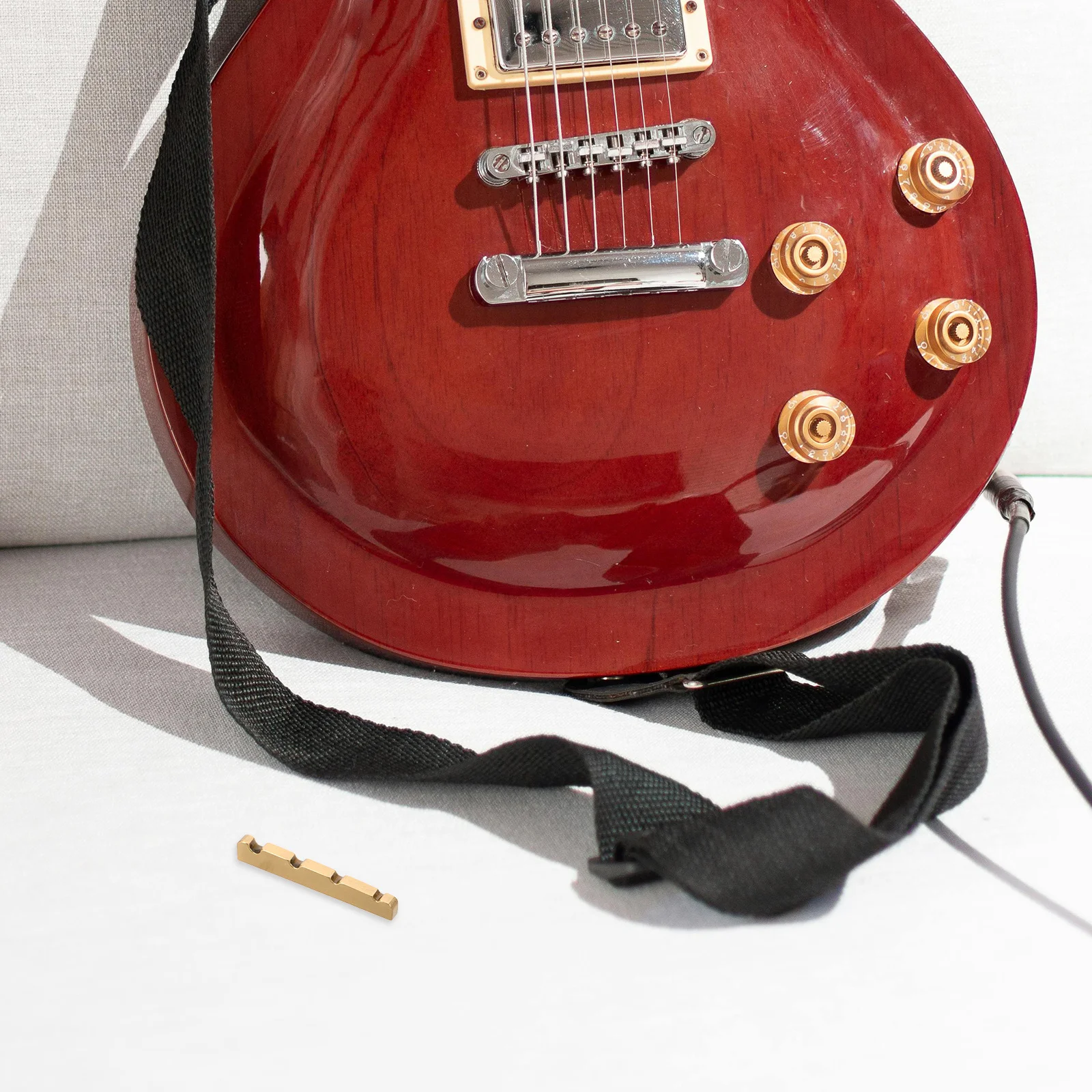 

Bass Guitar Nut Replacement 4 String Flat Bottom Design Curved Slot Electric Bass Guitar Repair Accessories String Nut