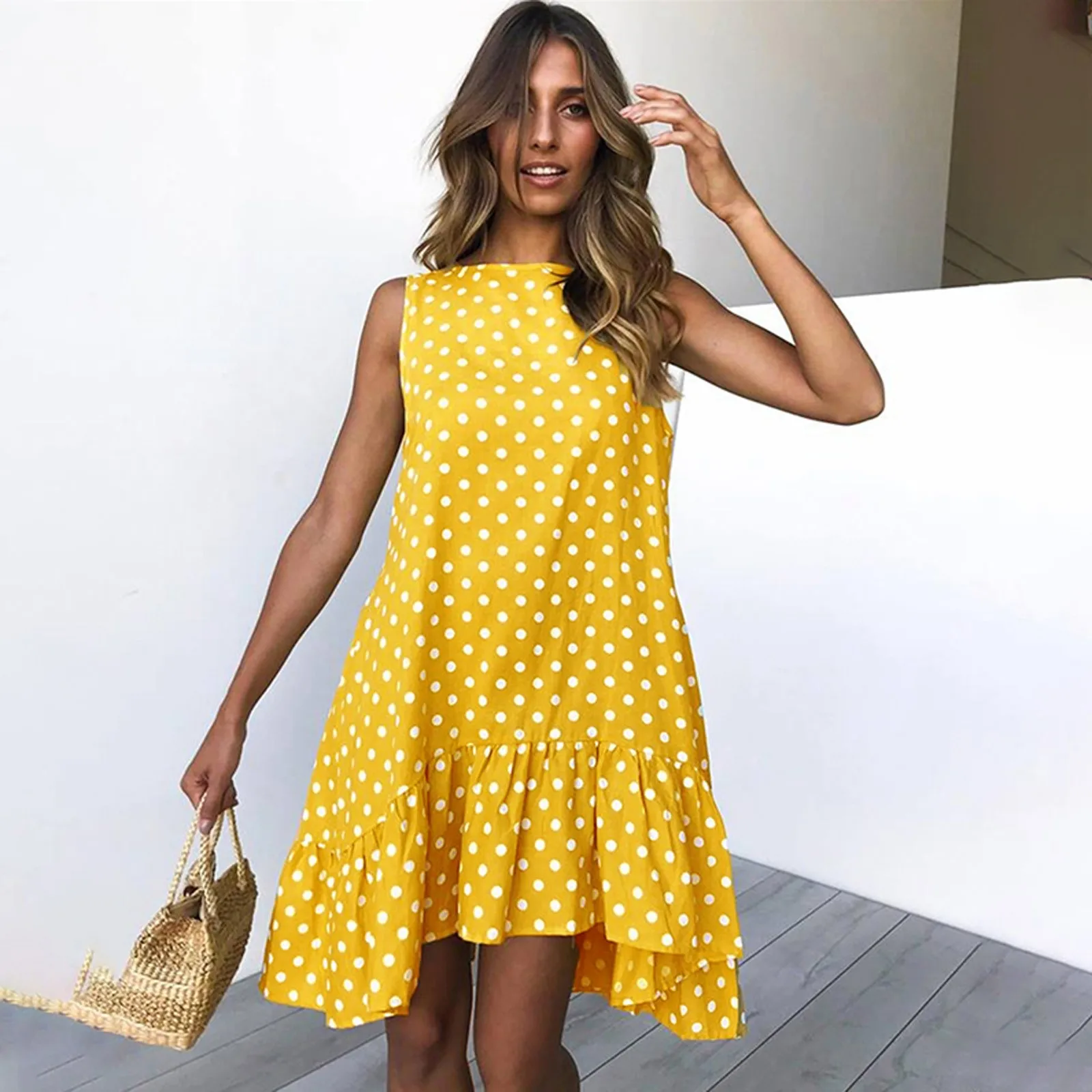 Summer Mini Dress Casual Large Swing Ruffle Sleeveless Crew Neck Fashion Polka Dot Dress Ladies Elegant Camisole Beachwear