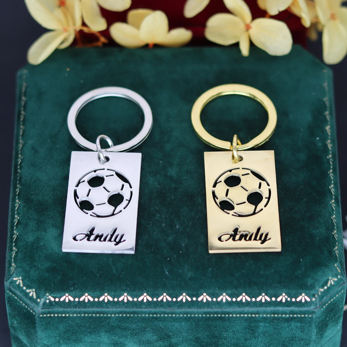 QIAMNI Custom Name Football Keychain Stainless Steel Key Chain For Football Sport Lovers Boyfriend Personalized Jewelry Keyrings