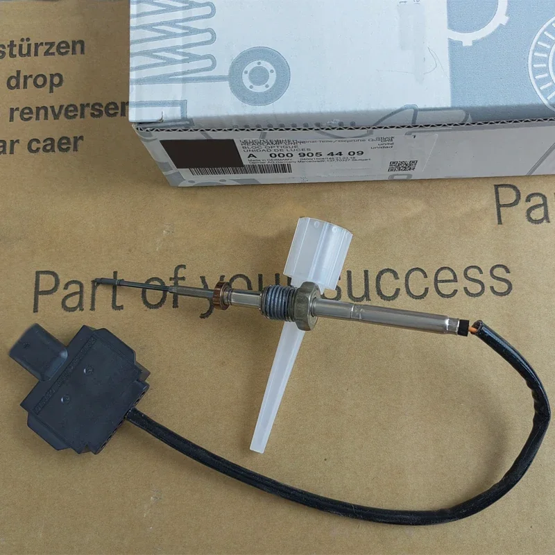 OEM A0009054409 0009054409 Exhaust System Temperature Sensor for MERCEDES BENZ C200 W205