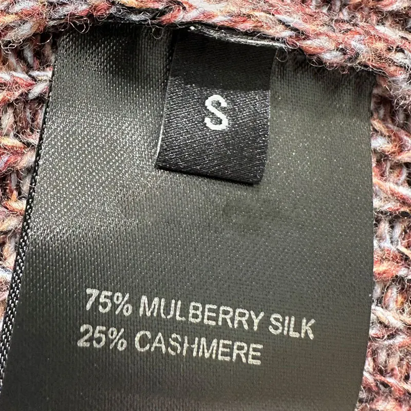 25 سترة كشمير كلاسيكية - مظهر عتيق ودافئ للارتداء اليومي بجودة ممتازة وتصميم خالد AJ0926