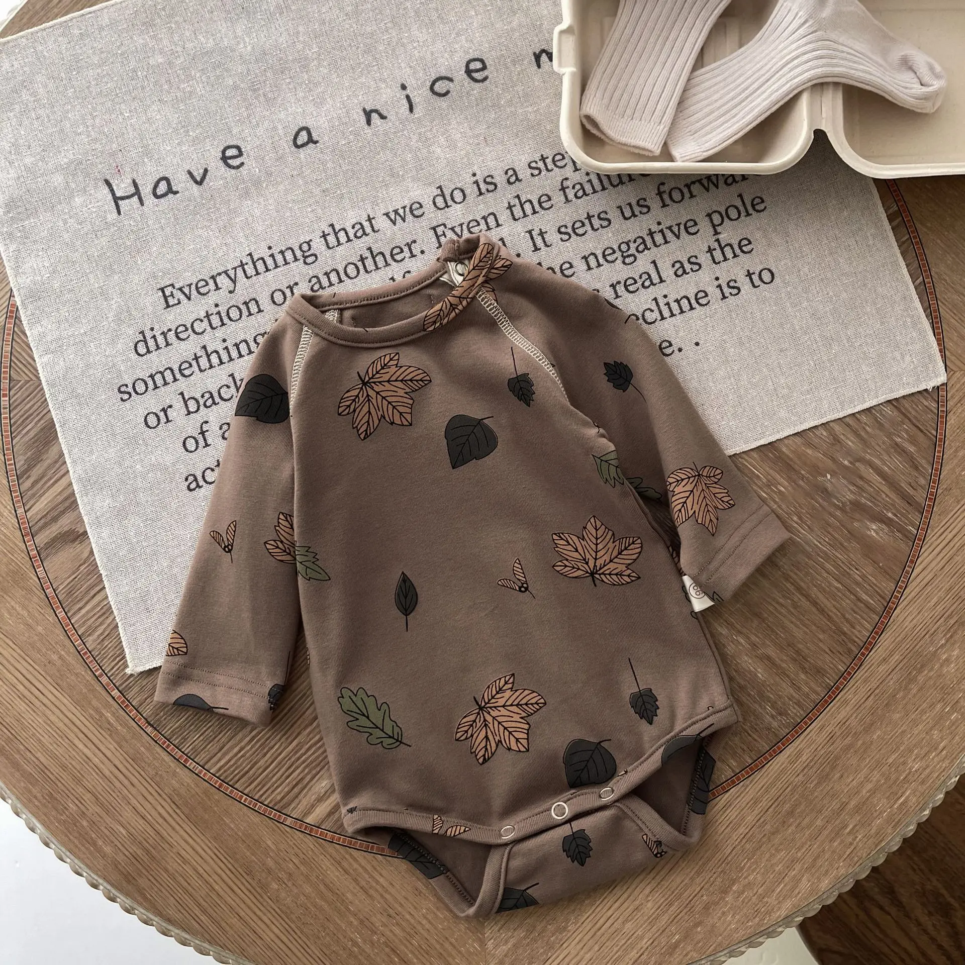 Miniainis Autumn New Baby Printed Apple Leaves Romper Girls Cotton Detachable Buckle Bodysuit Boys Long Sleeve Jumpsuit Clothes