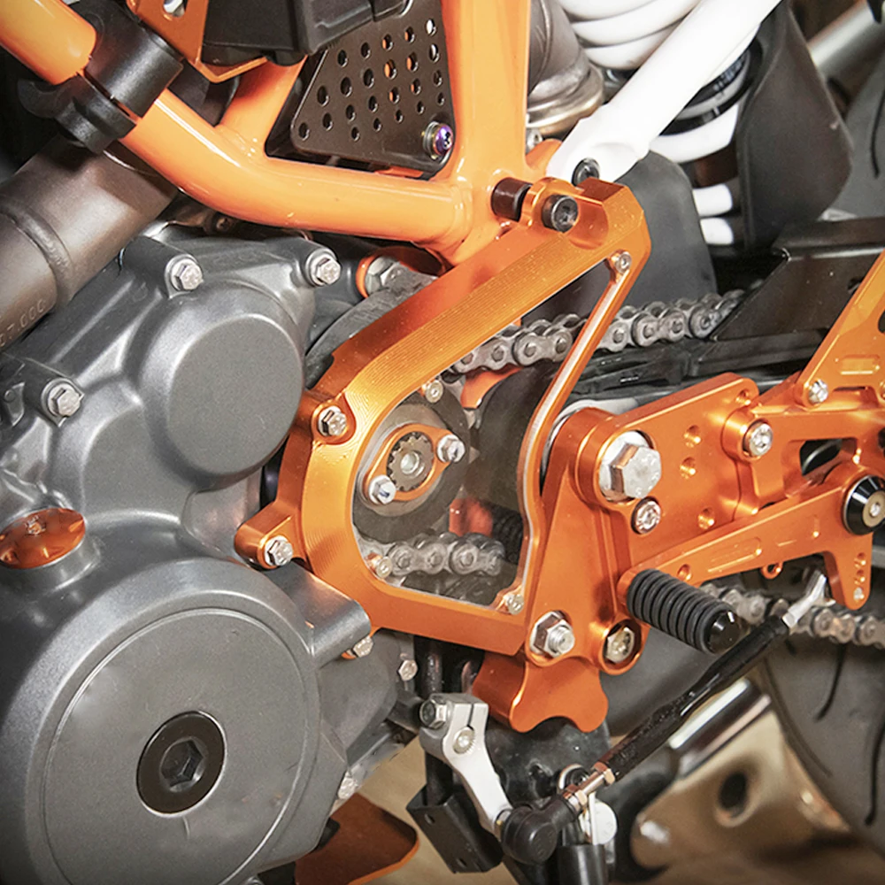 For KTM 390 Adventure 2020-2024 250 390 DUKE 2013-2023 Motorcycle Front Sprocket Guard Chain Cover Protector