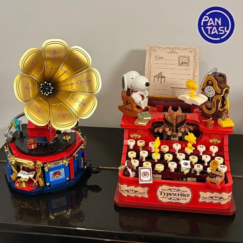 

Pantasy Genuine Snoopy Typewriter Phonograph Building Blocks Toys Collection Accessories Children's Assembly Puzzle Gifts