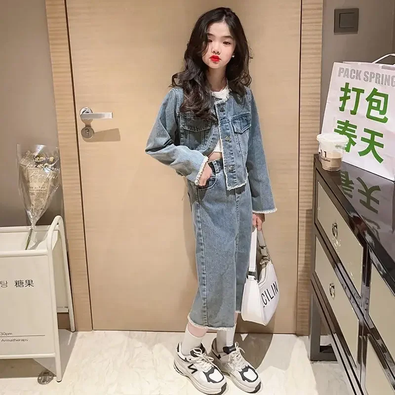 Girls Spring Suit 2023 New Fashionable Mid Big Childrens Fashion Spring and Autumn Girls Denim Skirt Two Piece Fashion Set