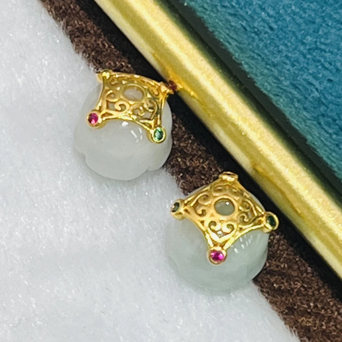 11x11 مللي متر اليشم زهرة السحر مع تخريمية ذهبية و لهجات جوهرة قسط DIY بها بنفسك مستلزمات صناعة المجوهرات لقلادة سوار القرط