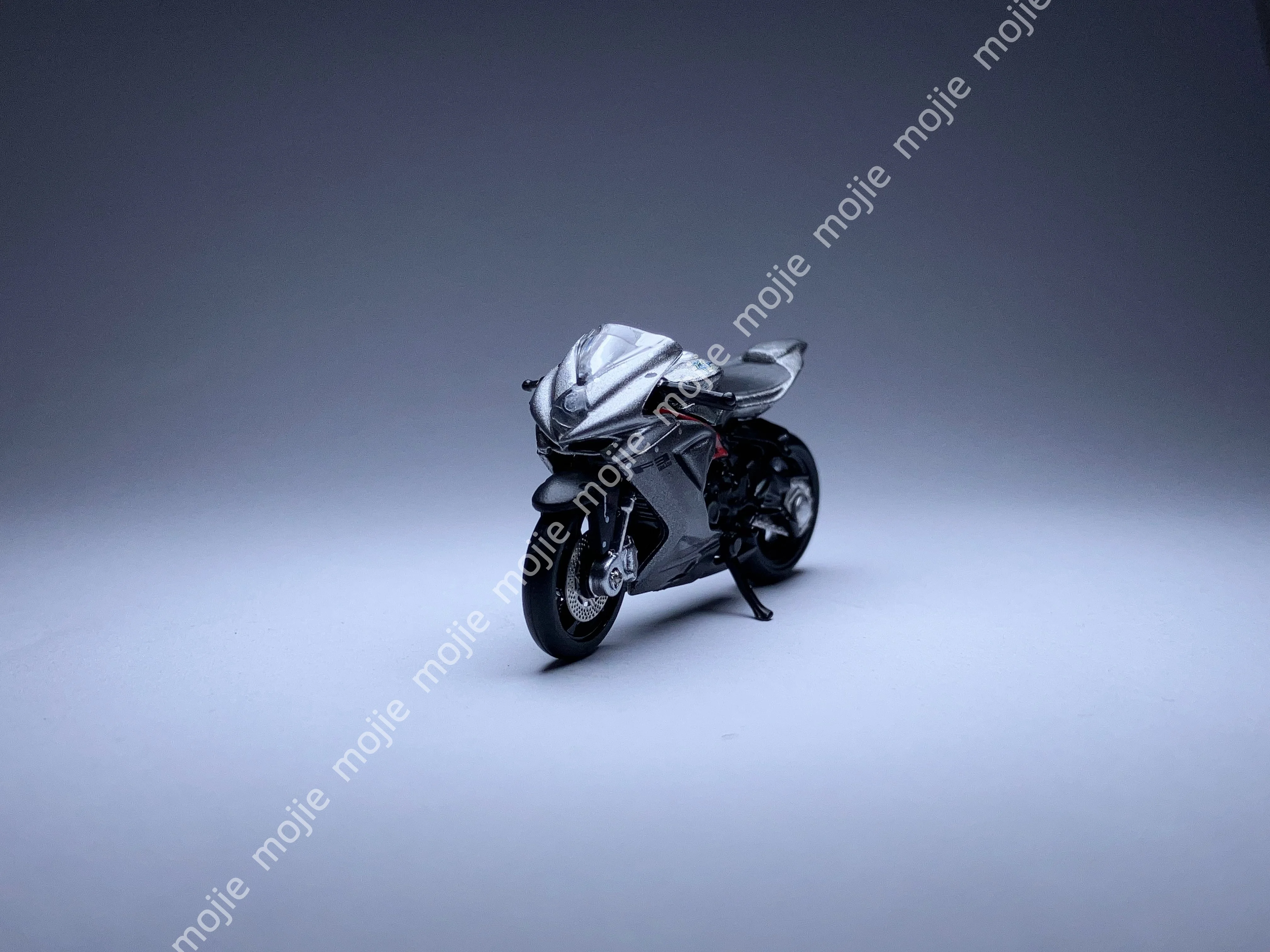 CM 1:64 2022 MV Agusta F3 Rosso Figur Sportmodell Druckguss Metall Motorrad