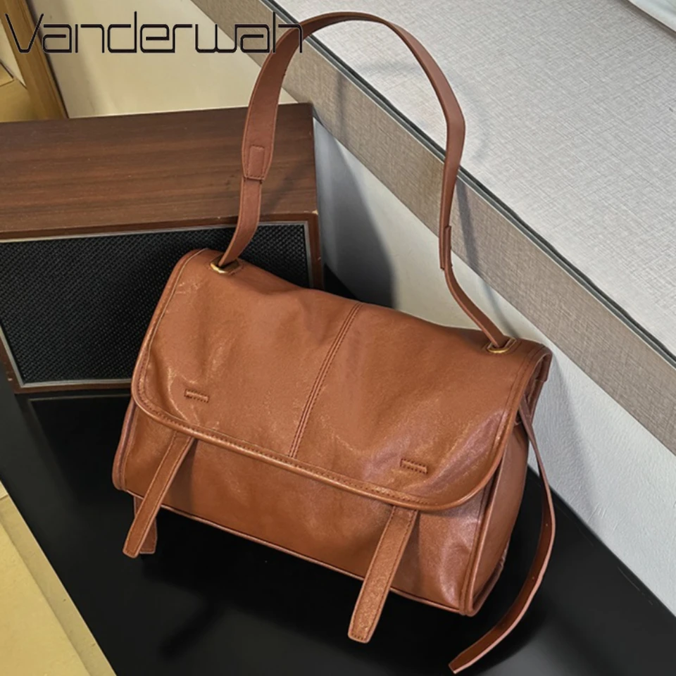 

Vintage Distressed Leather Messenger Bag Casual Shoulder Crossbody Bag Elegant Tote Handbag for Women Daily Commute Work Travel