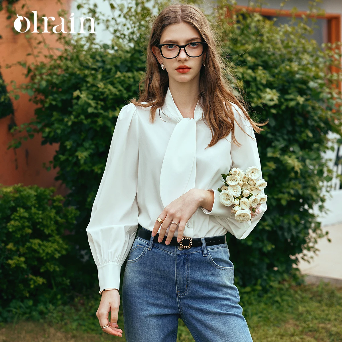 

OLrain Women's French Style Tie-Up Chiffon Blouse Autumn 2025 New Elegant Beige Long Sleeve Blouse O24CX83318