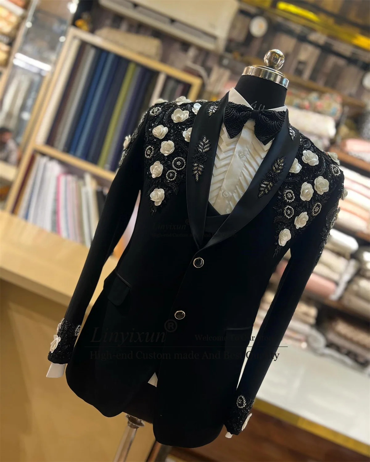 Luxury Beaded Crystals Men Suits 3D Flowers Groom Wedding Tuxedos Slim Male Prom Blazers 3 Pieces Sets terno masculinos completo