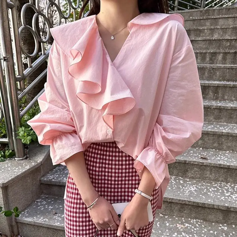 

Summer Sweet Temperament V-neck Splicing Ruffle Edge Loose Solid Color Horn Sleeve Shirt Women