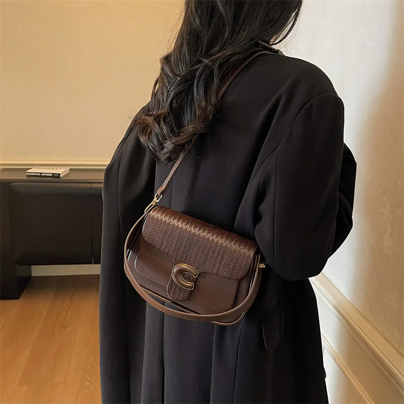 

2025 New Women's Small Square Crossbody Bag, Adjustable Strap Shoulder Purse, Underarm Tote for Daily and Casual Usage