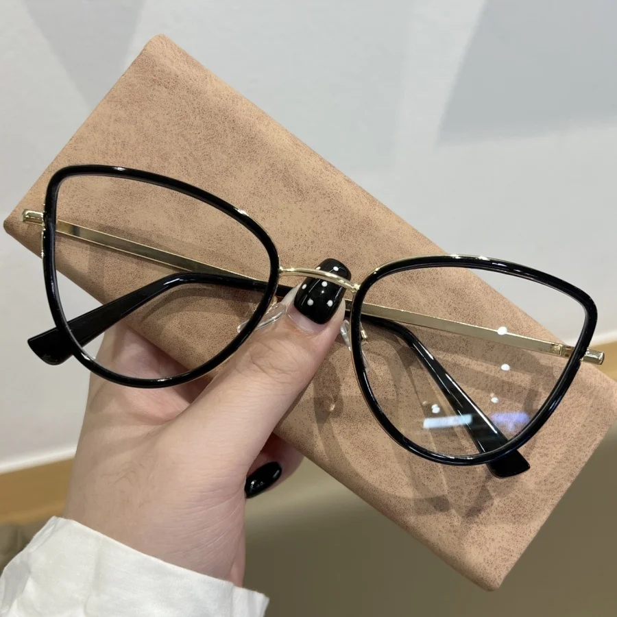 1Pc Women's Plain Glasses New Style High-Value Retro Cat-Eye Personality Versatile Metal Design Protective Vision Holiday Gift D
