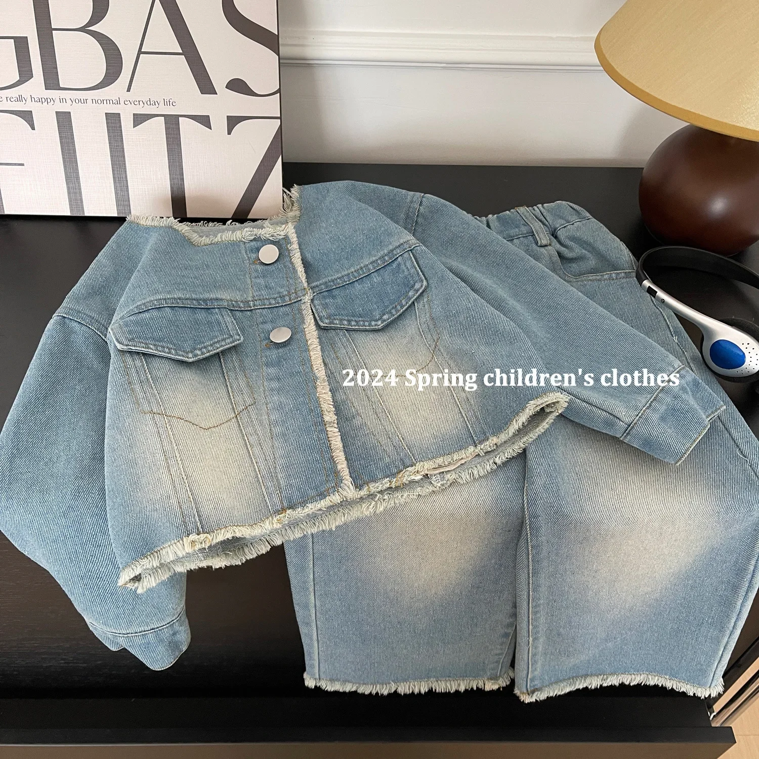 

Childrens Sets New Spring Suit Korean Girl Cowboy Burr Edge Irregular Jeans Baby Two Pieces 2025 Round Collar Simple