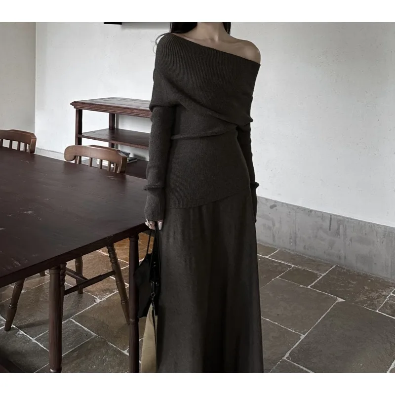 Royal Sister Temperament Wears A One-word Shoulder Black Dress for Children's 2026 Autumn New French Waist Pinch Dress Set