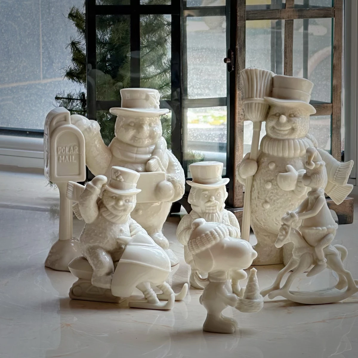 Christmas Scene Ornaments Ceramic Mailbox Snowman Broom Snowman Nutcracker Figurines Porcelain Puppet Home Desktop Decoration
