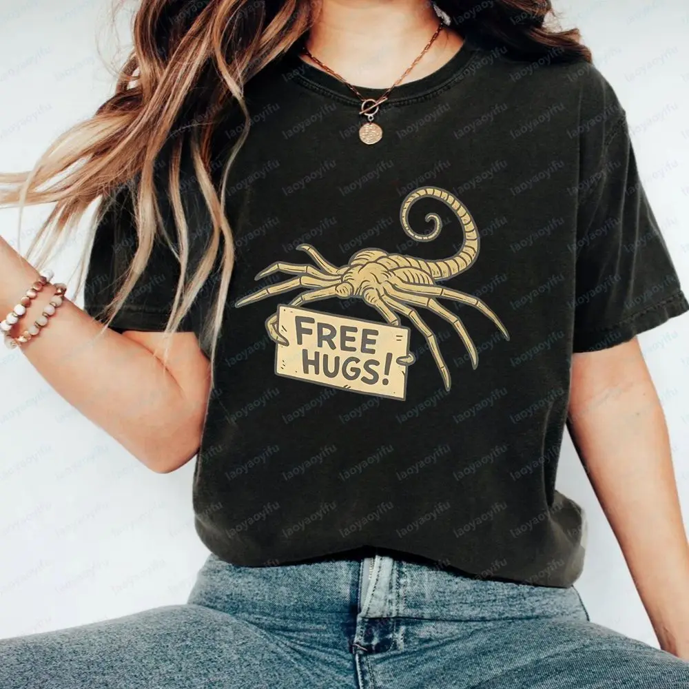 Free Hugs Alien T-Shirt - Funny Retro Sci-Fi Humor - Summer Trend Short-Sleeved T-Shirt for Both Men and Women (Large Size)
