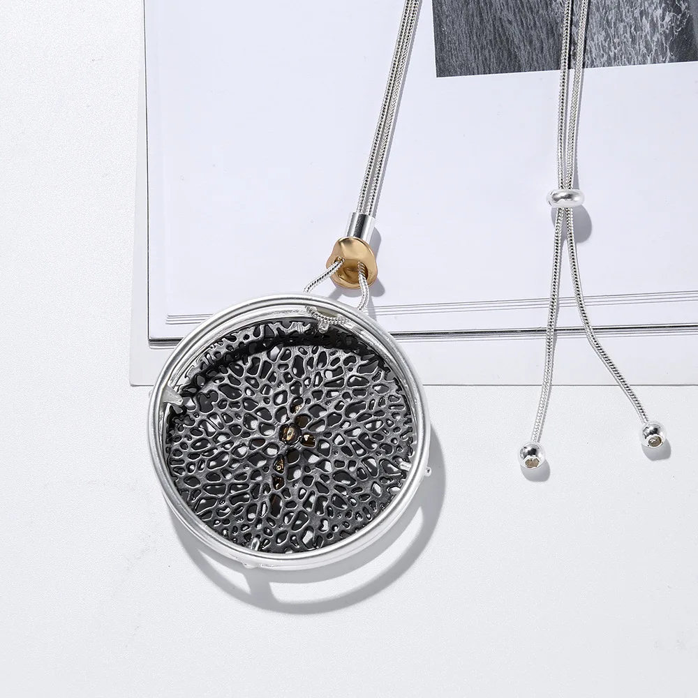 European and American popular imitation clock retro pendant environmentally friendly women's necklace sweater chain