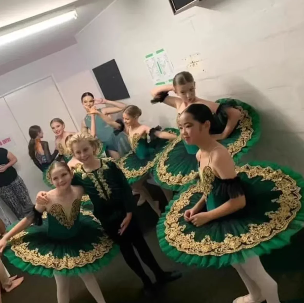 Baletowa spódniczka tutu profesjonalne dzieci Eskirada sukienka baletowa dziewczyny dzieci odzież do tańca brzucha kostium sceniczny