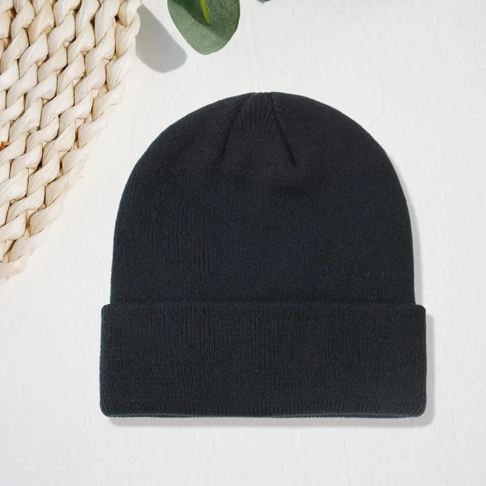 With rolled edges and solid color design, this hat makes your baby look cuter.