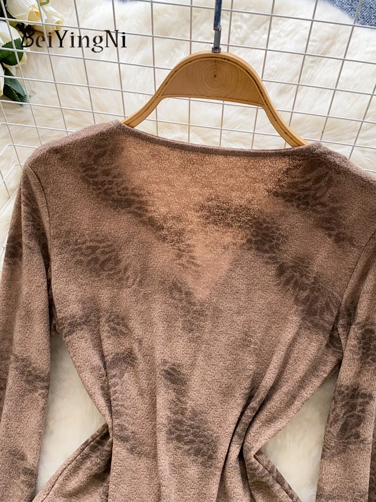 Beiyingni-camisas coreanas de otoño 2025, camisetas francesas Vintage de un solo pecho con cuello en V para mujer, camisetas ajustadas sexis Tie Dye Y2KTops