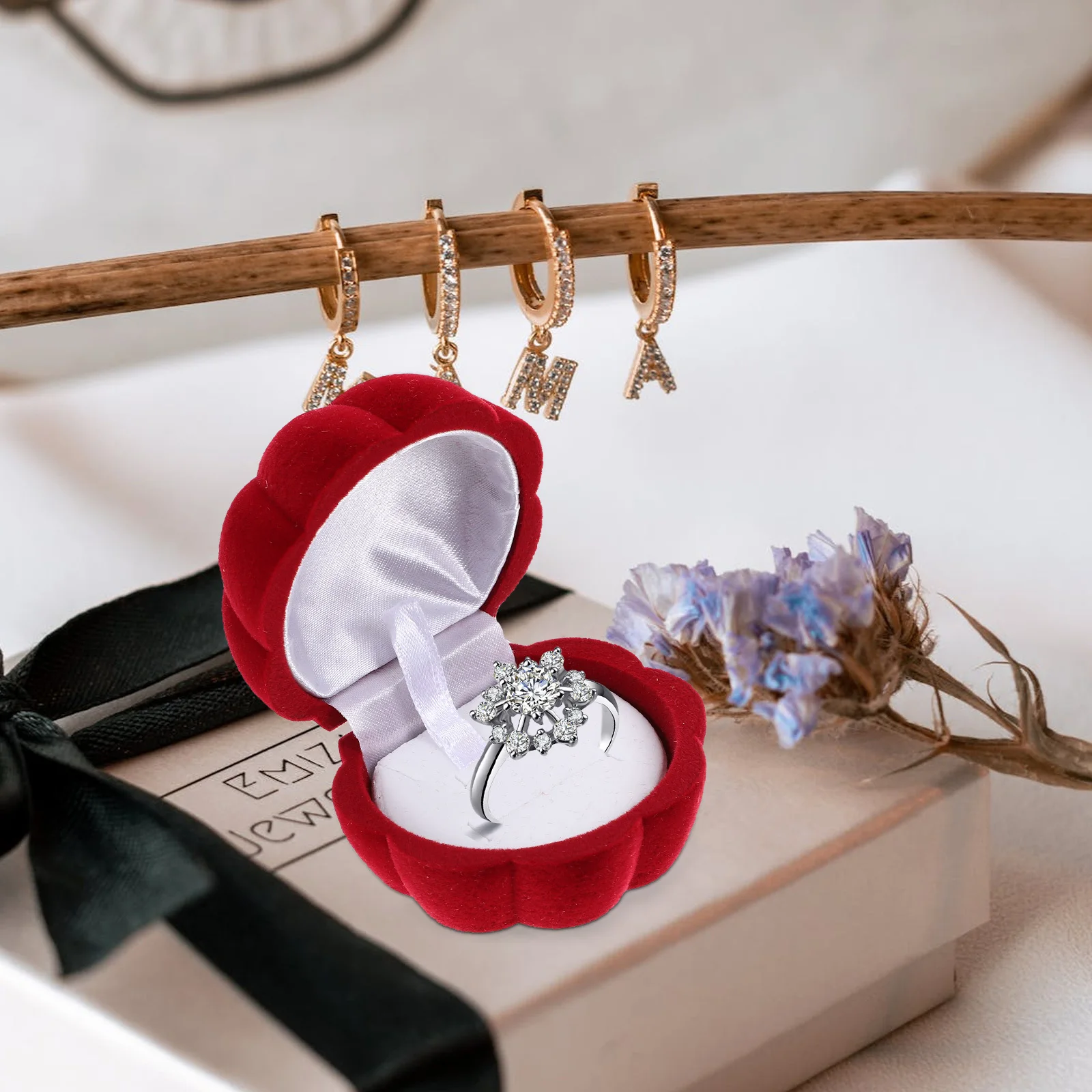 

Футляр для сережек в форме тыквы, креативная шкатулка для драгоценностей, идеальный подарок для особых случаев, компактный легкий портативный органайзер