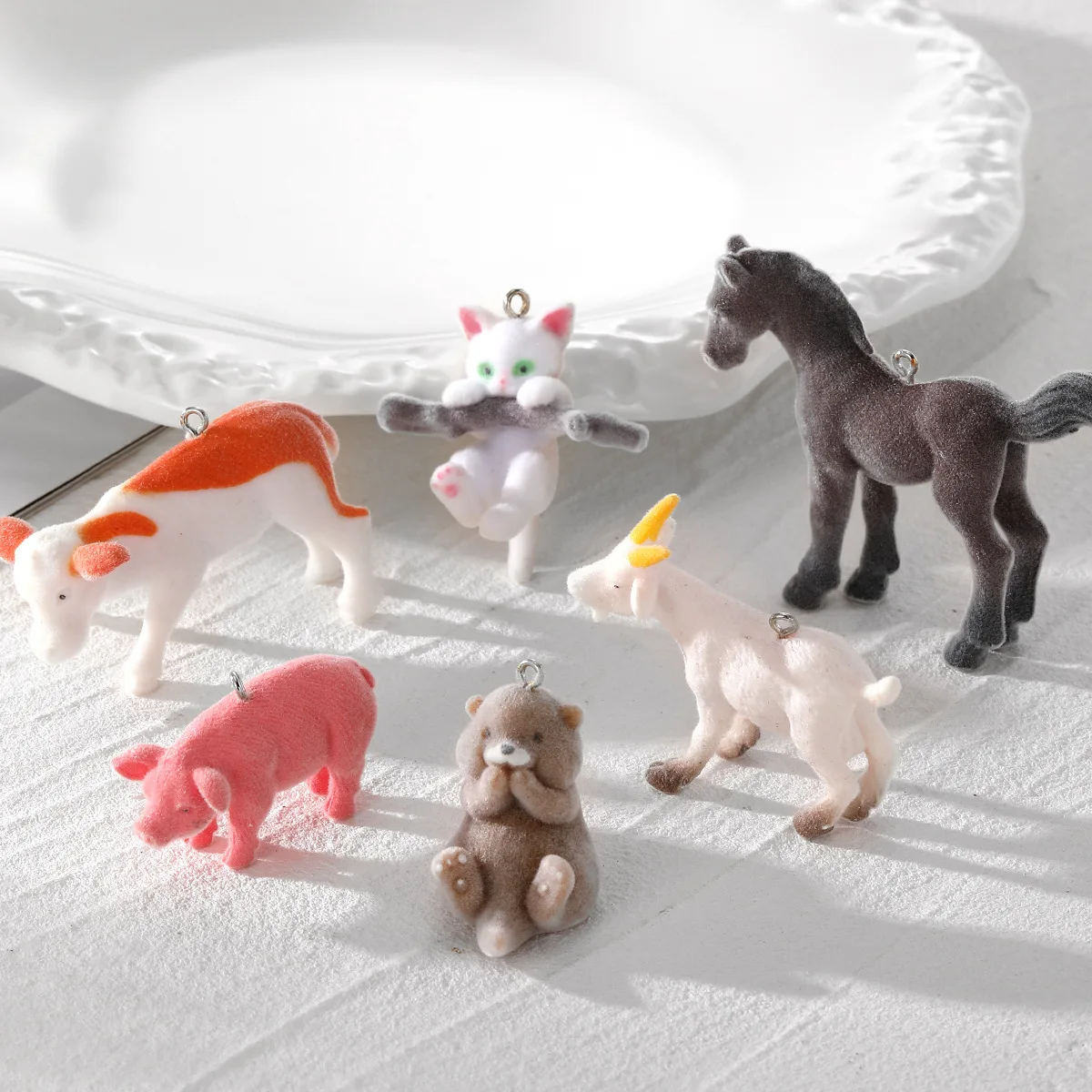30pcs Flocked resin animal pendant cartoon Goats cats horses Pendant For Bag Keychain necklace DIY crafts jewelry Accessories