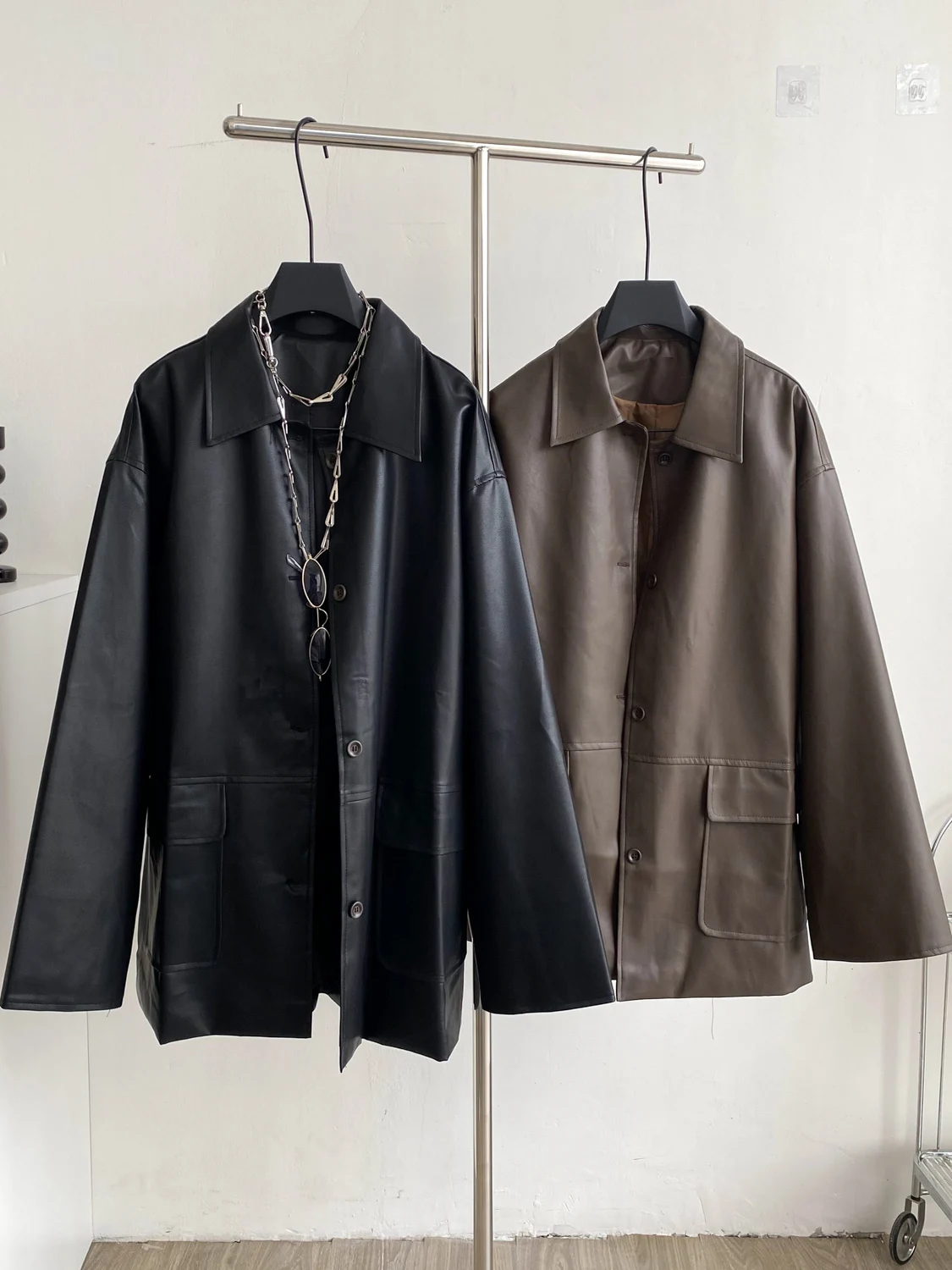 Retro Briti Sle Women's PU Leather Jaet Loose Fit Collar Street Sle Trendy Long Coat Commute Sle Autumn Faion