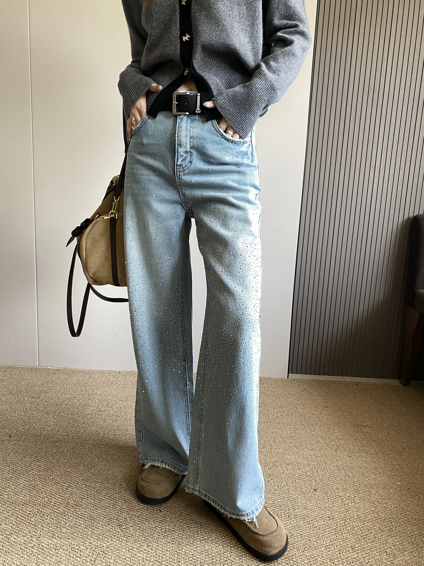 

Женские джинсы с высокой талией и широкими штанинами, новые весенние свободные прямые брюки в пол, украшенные стразами, повседневные джинсы с высокой талией