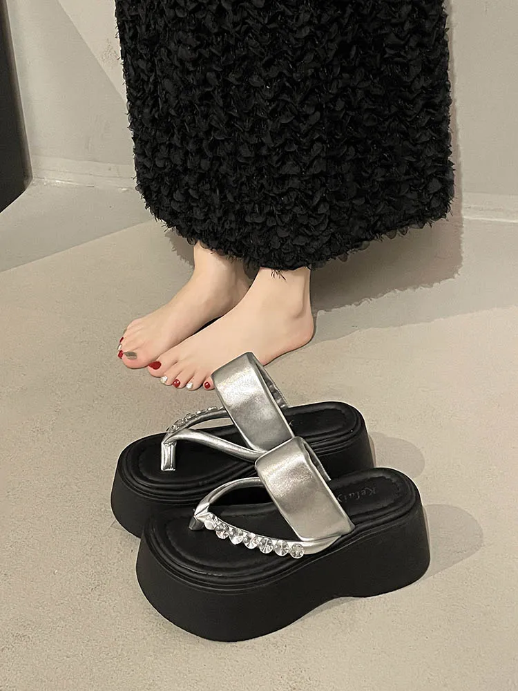 Slippers Casual Cross-Tied Shoes Woman 2024 Glitter Slides Rubber Flip Flops Pantofle Luxury Summer Jelly Hawaiian New Crystal