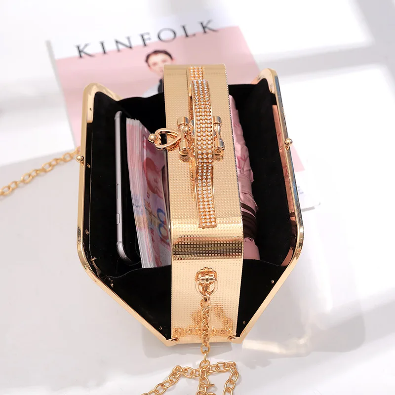 حقائب سهرة محمولة بمشبك حقيبة مربعة صغيرة للنساء حقيبة عشاء على شكل زهرة متعددة الاستخدامات حقيبة صغيرة بسلسلة كتف واحدة